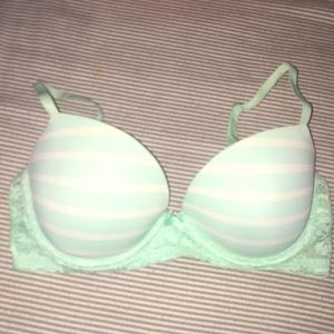 Gilly hicks by hollister bra